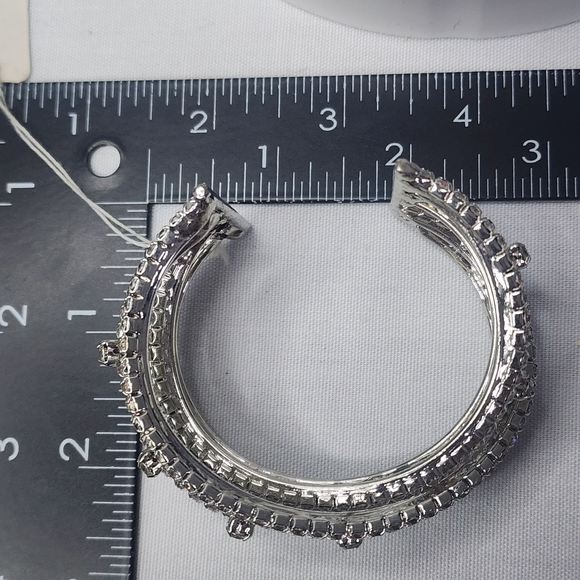 Silver Clear  Crystal Open Cuff Bracelet New - Picture 8 of 9
